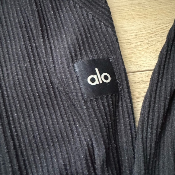 ALO SWEATPANTS - Picture 2 of 6